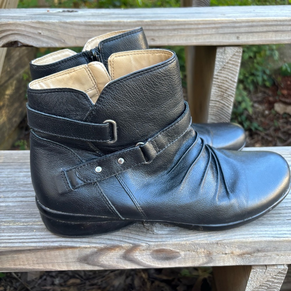 Naturalizer's Cassini Ankle Booties. Black Leather 10 - Picture 5 of 11